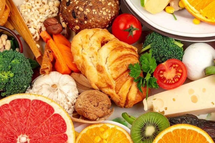 A variety of fruits. vegetables, and grains.